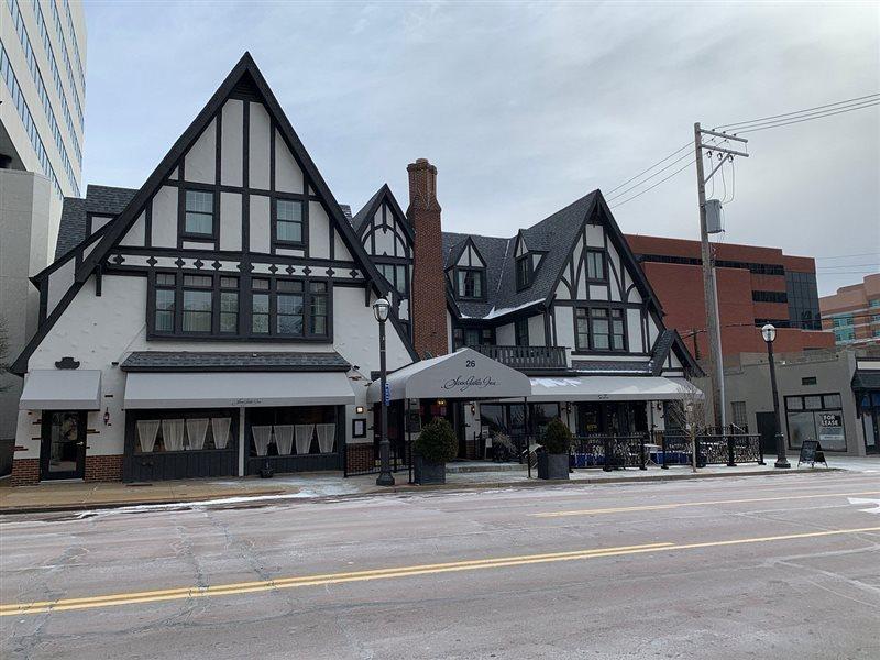 Seven Gables Inn, St Louis West, A Tribute Portfolio Hotel Clayton Esterno foto