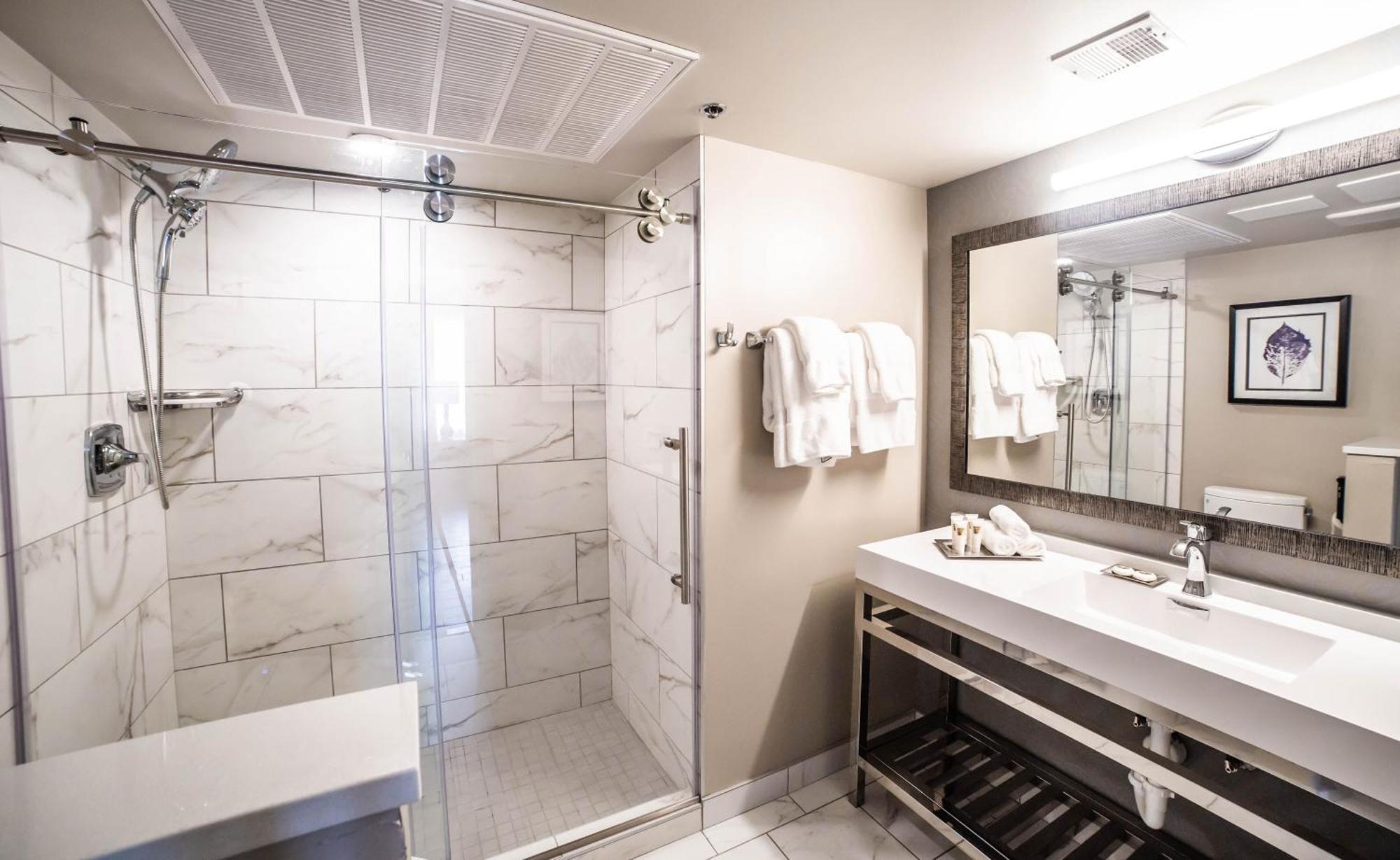 Seven Gables Inn, St Louis West, A Tribute Portfolio Hotel Clayton Esterno foto
