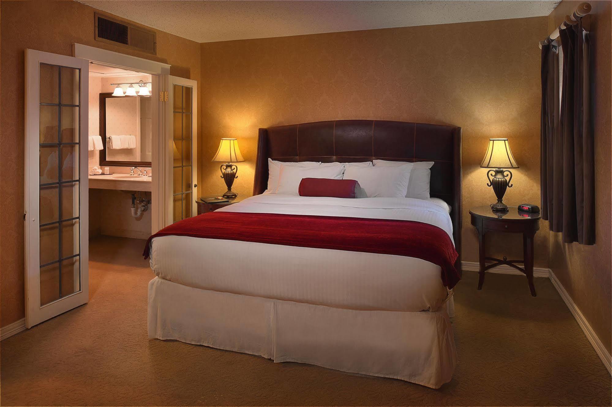 Seven Gables Inn, St Louis West, A Tribute Portfolio Hotel Clayton Esterno foto