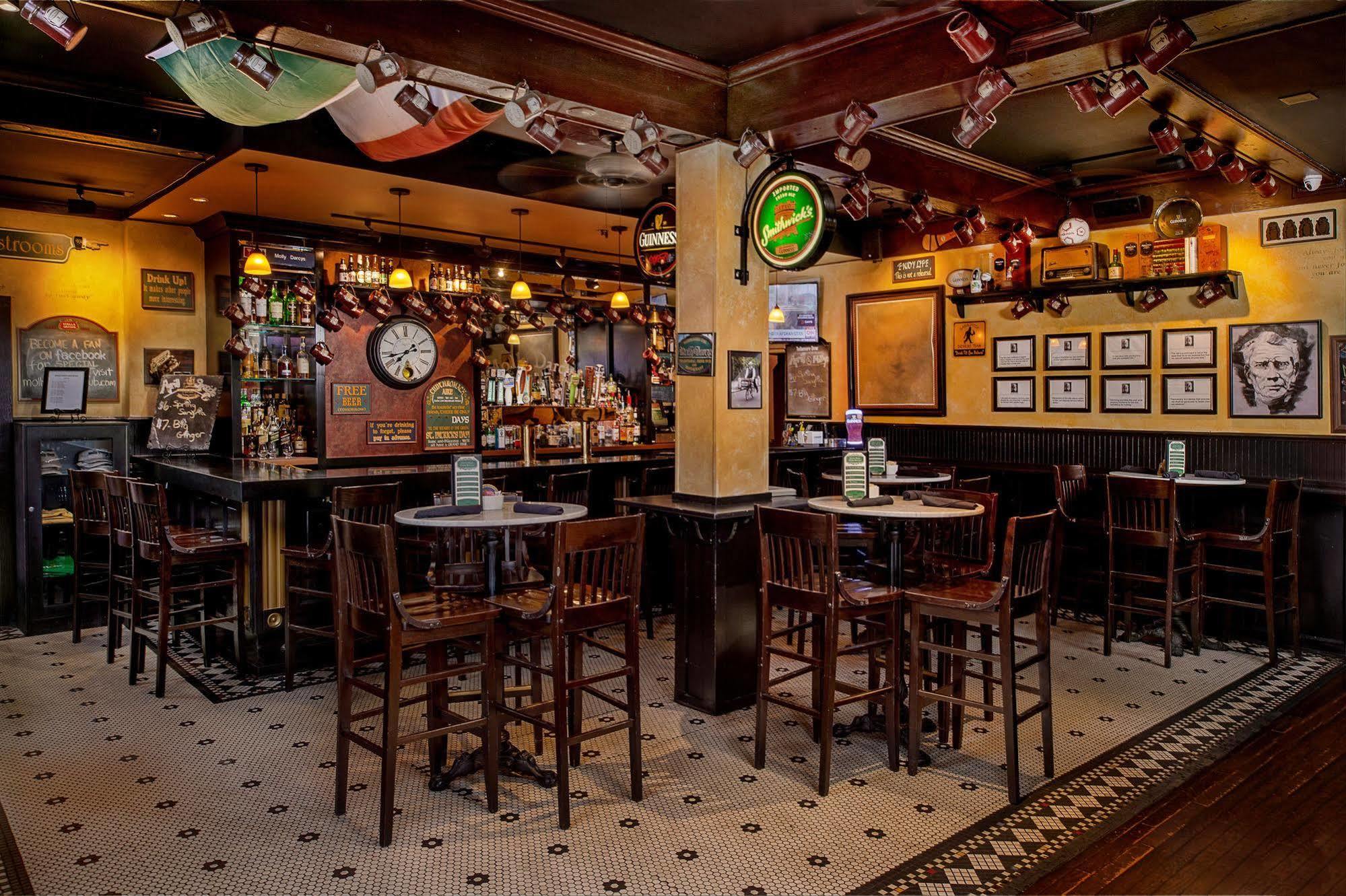 Seven Gables Inn, St Louis West, A Tribute Portfolio Hotel Clayton Esterno foto